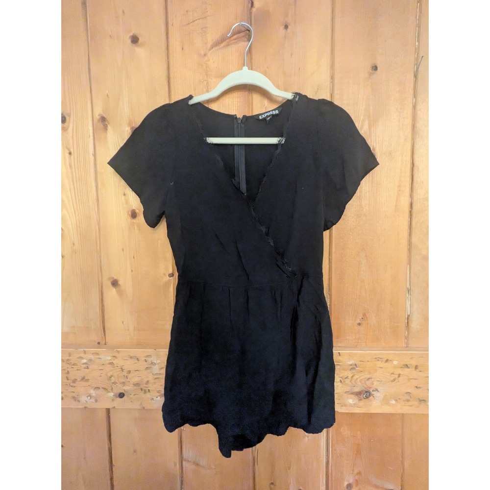 Express Black Lace Trim V-Neck Short Sleeve Romper Size 2